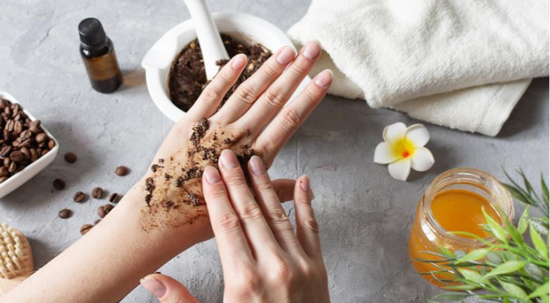 10 простых домашних средств, чтобы сделать кожу рук мягкой после антисептиков и морозов